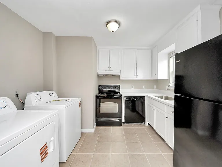 3914 Hoffman St #C — Photo 11