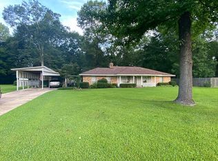 702 Sycamore St, Starkville, MS 39759