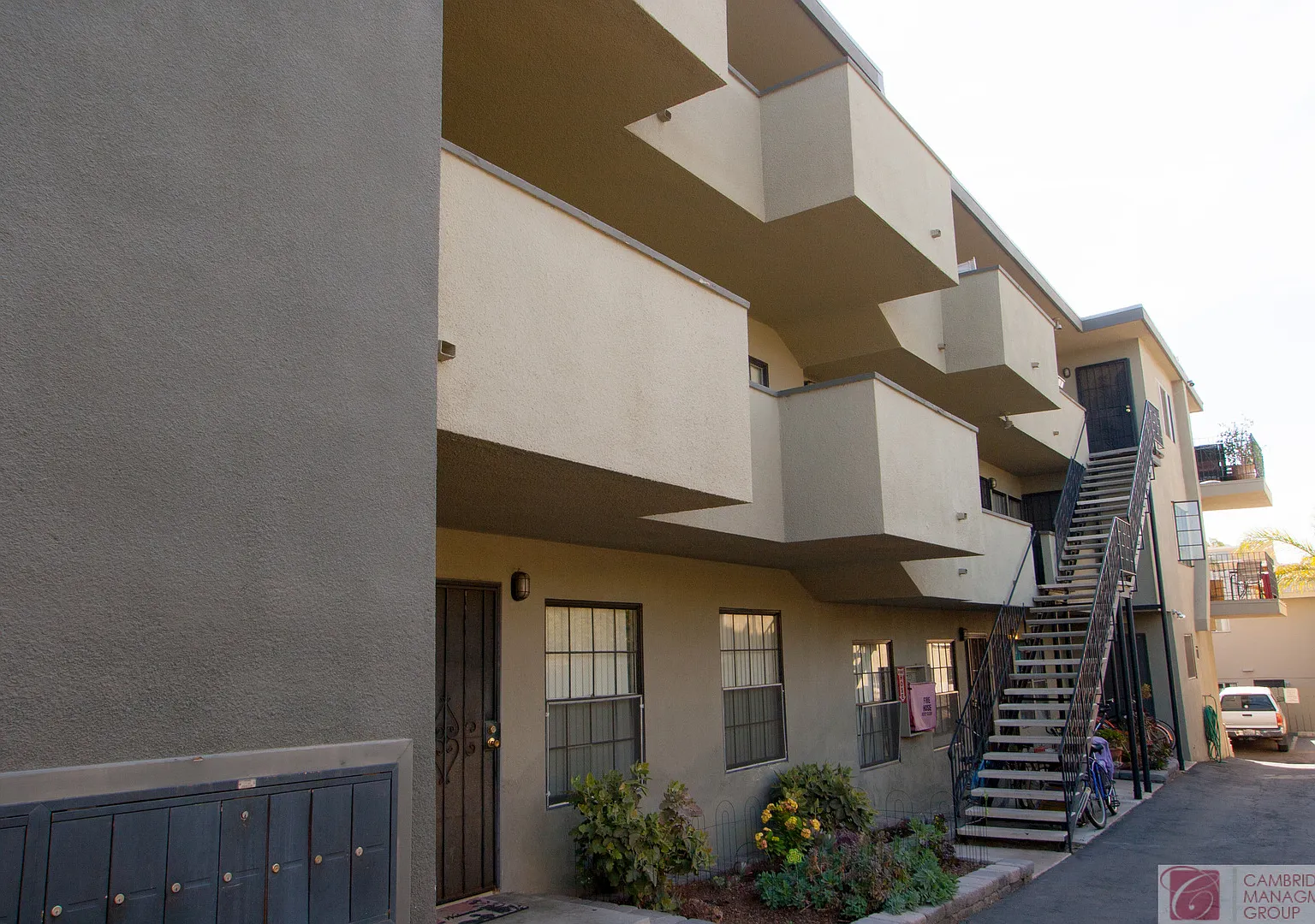 Mission Bay Villas — Photo 1