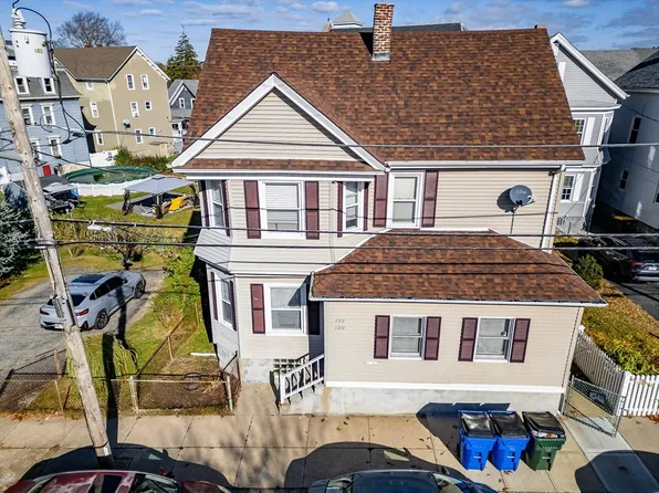 100-102 Hood St, Fall River, MA 02720