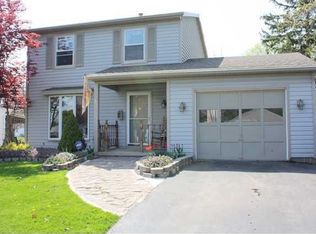 115 Culverton Dr, Irondequoit, NY 14609