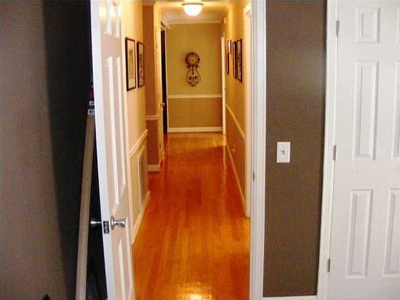4th image of 5809 Northshore Dr