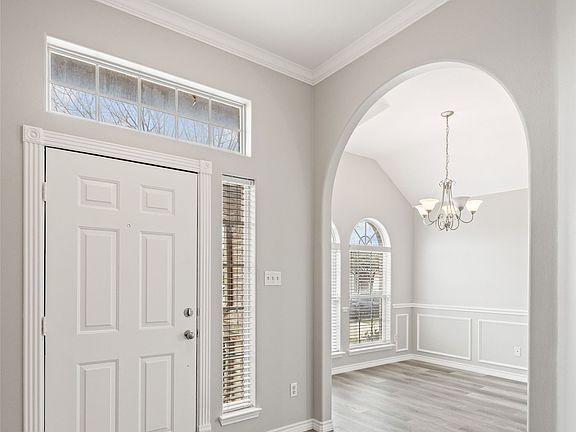 4th image of 9129 River Trails Blvd