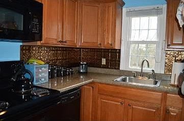 2nd image of 195A Hillcrest Rd