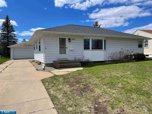 3223 Outer Dr, Hibbing, MN 55746