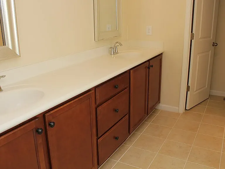 2088 Tanners Mill Dr — Photo 8