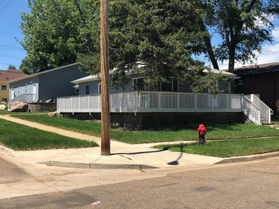 405 6th Ave W, Dickinson, ND, 58601