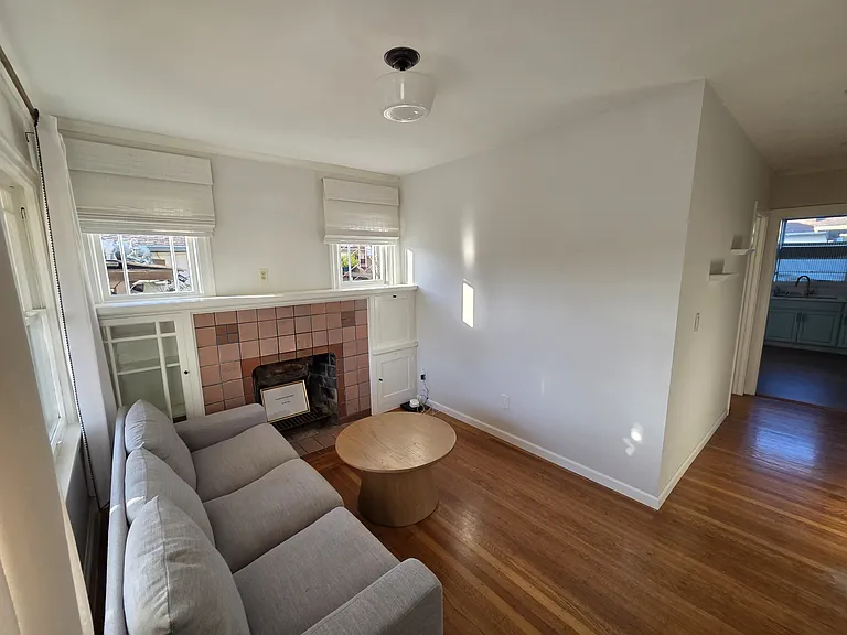 3916 Quigley St — Photo 2