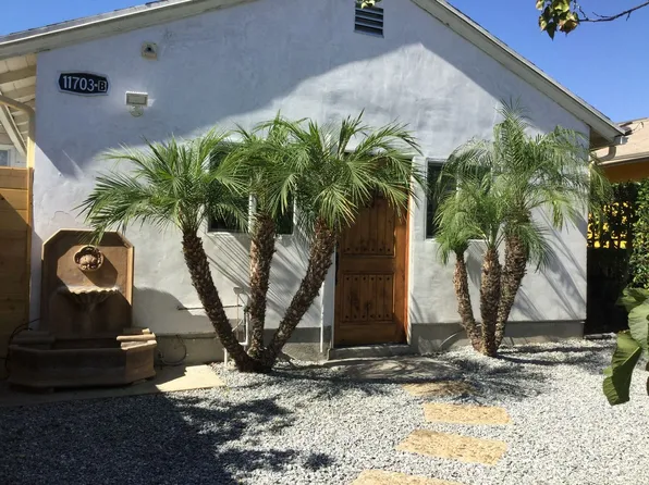 11703 Casimir Ave #B, Hawthorne, CA 90250