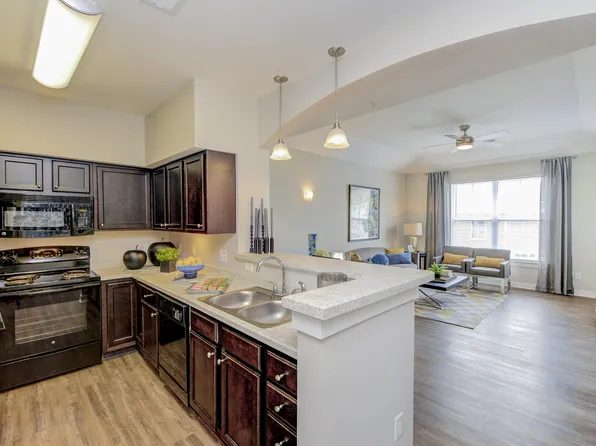 Highpointe on Meridian, 13415 Highpointe Blvd #17-210, Carmel, IN 46032