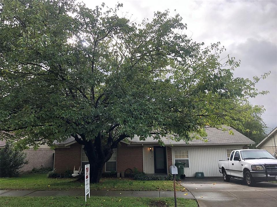 2nd image of 2716 Duther Dr
