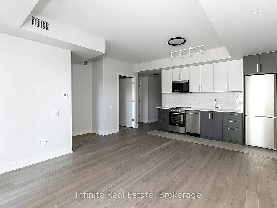 664 Spadina Ave #301