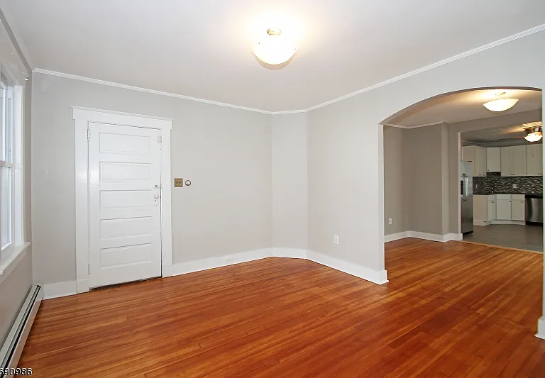 43 Walnut Cres #1 — Photo 8
