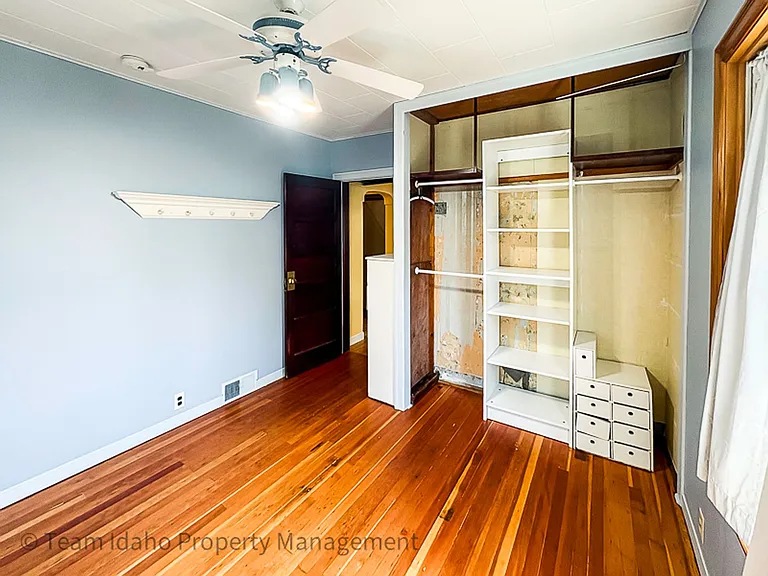 1203 Logan St — Photo 26