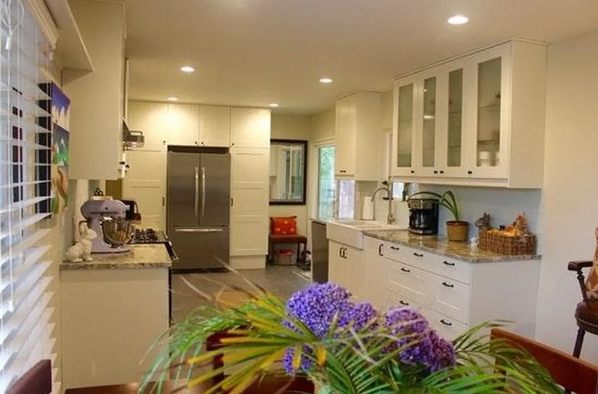3 bed, 1384 sqft, $5,300 — Photo 3