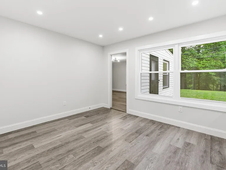 27 Parkside Cir — Photo 16
