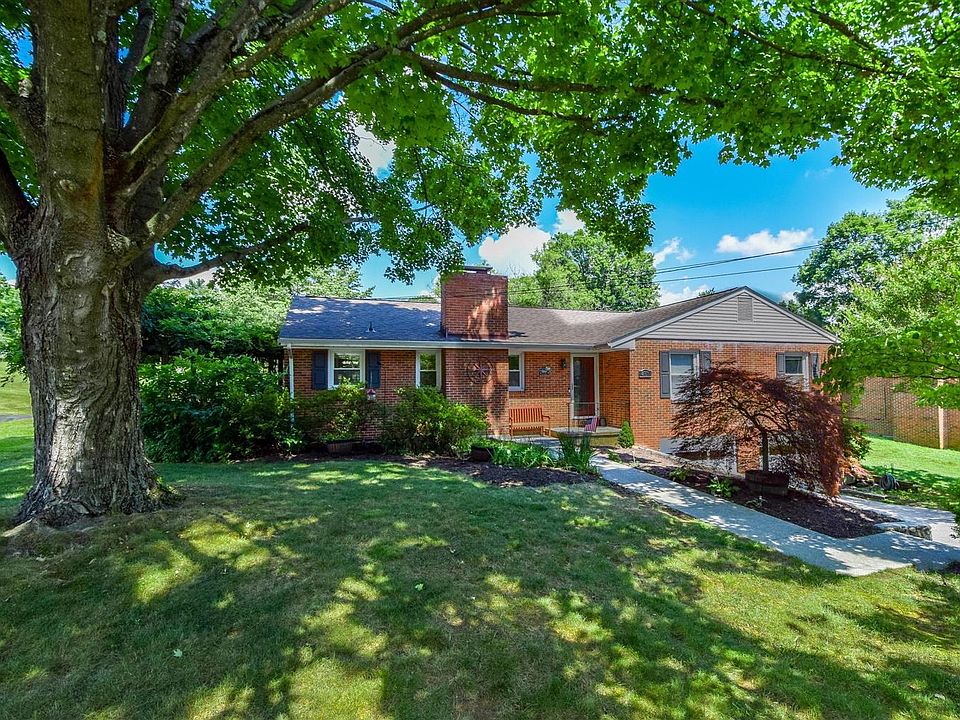 1st image of 4851 Glenbrook Dr