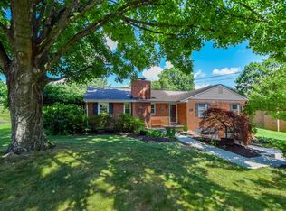 4851 Glenbrook Dr, Roanoke, VA 24018