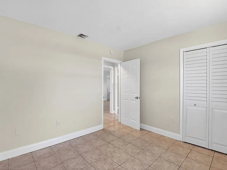 775 Snead Cir — Photo 14