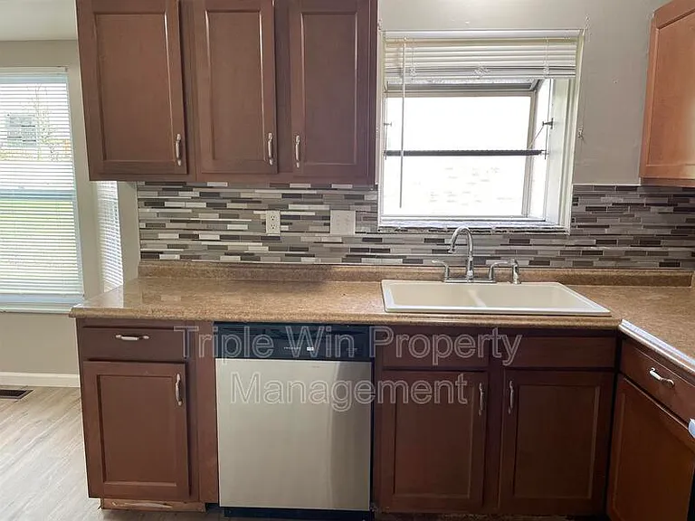 1725 Orletto Way — Photo 19