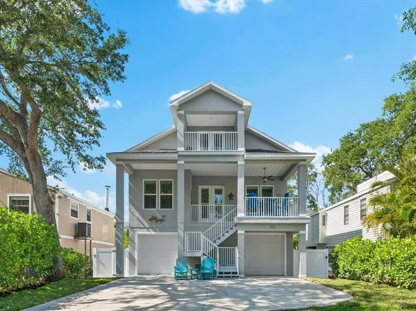 322 Ontario Ave, Crystal Beach, FL 34681