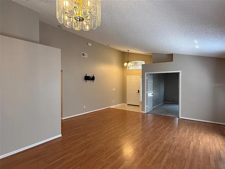 14636 Kristenright Ln — Photo 5