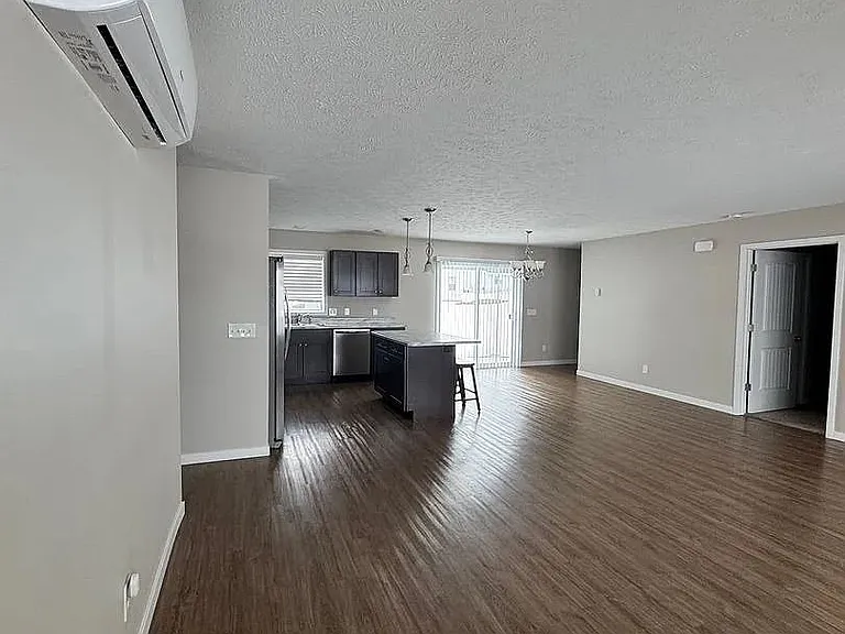 5085 Liberty Dr — Photo 7