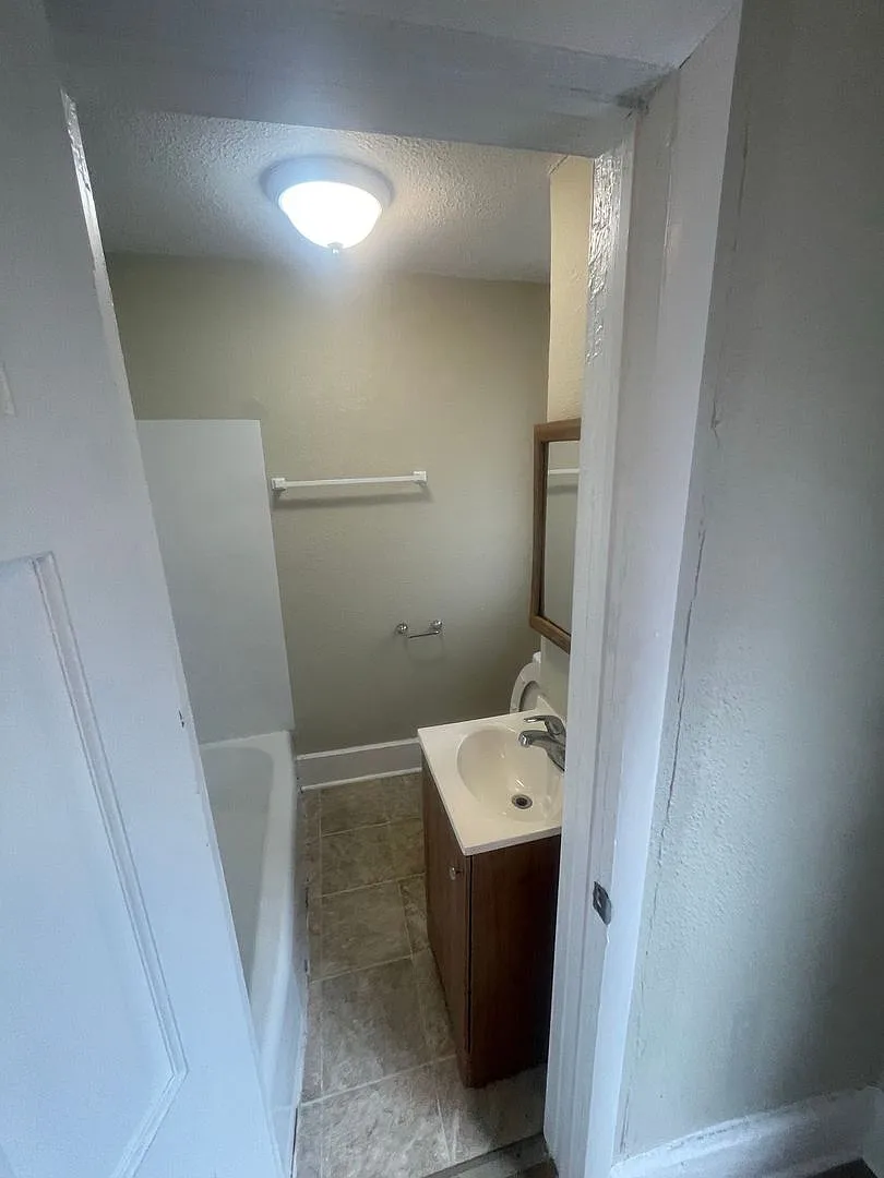 1918 S. 5th Pl. (Rear Duplex) (Ace Property) — Photo 2