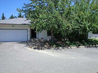 1912 NE Fairview Ave, Grants Pass, OR 97526