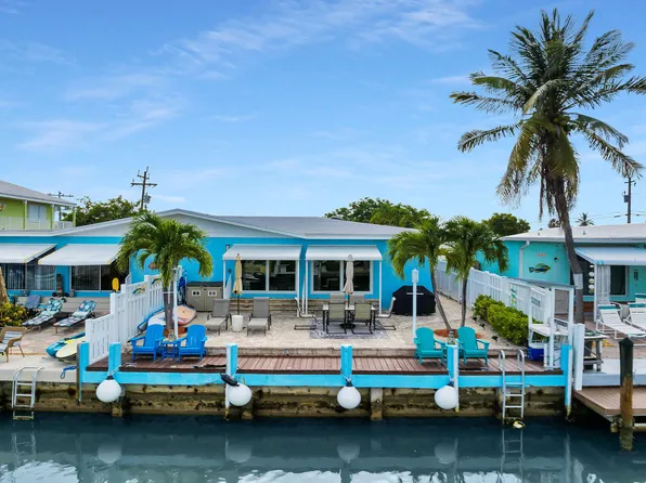 601 8th St, Key Colony Beach, FL 33051