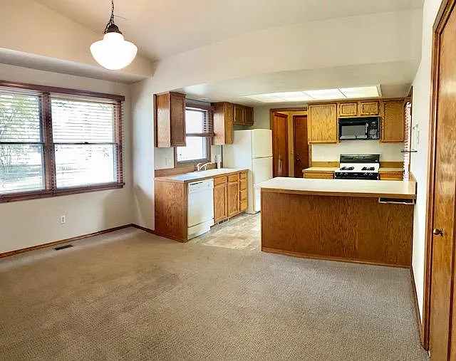 1403 E Symphony Ct — Photo 5