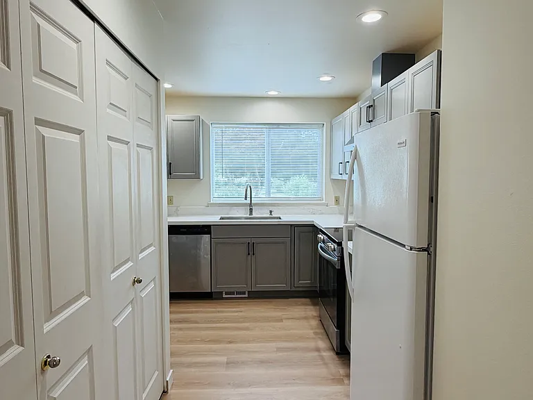 280 2nd Ave SE — Photo 9