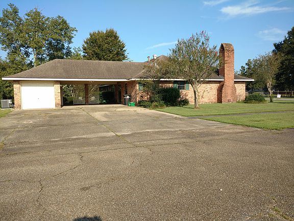 3rd image of 15442 Firewood Dr