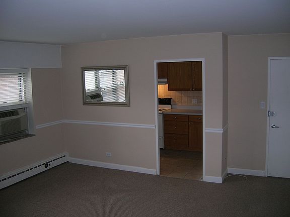 3rd image of 4970 N Marine Dr APT 422