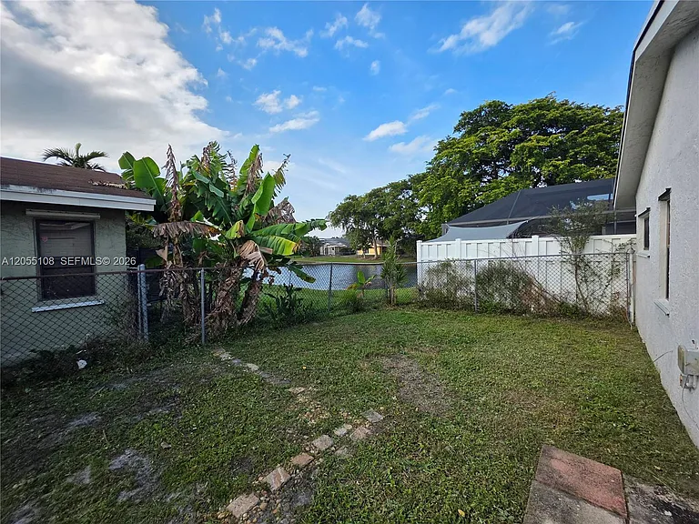 5307 NW 93rd Ave — Photo 11