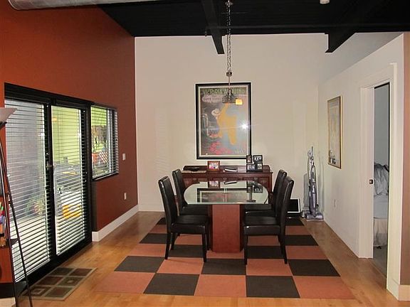 3rd image of 350 E Short St #428
