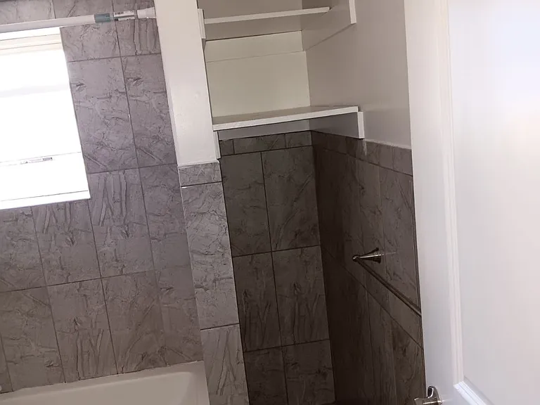 232 Shephard Ave — Photo 8