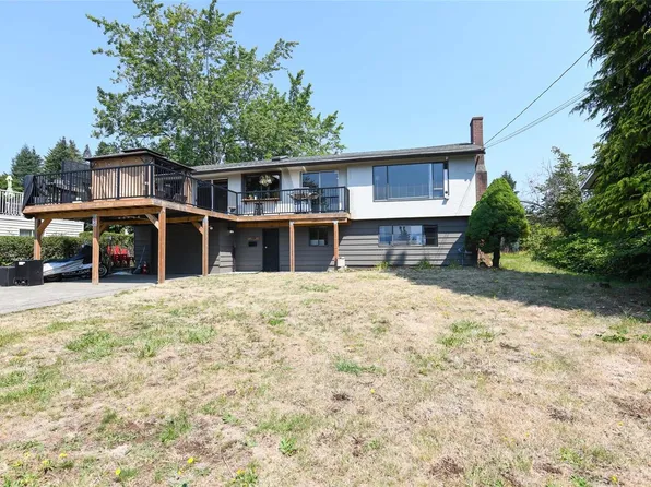 2178 Downey Ave, Comox, BC V9M 1W8