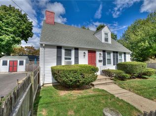 29 Magnolia St, Warwick, RI 02889
