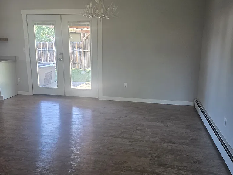 2938 Wellington Ave — Photo 5