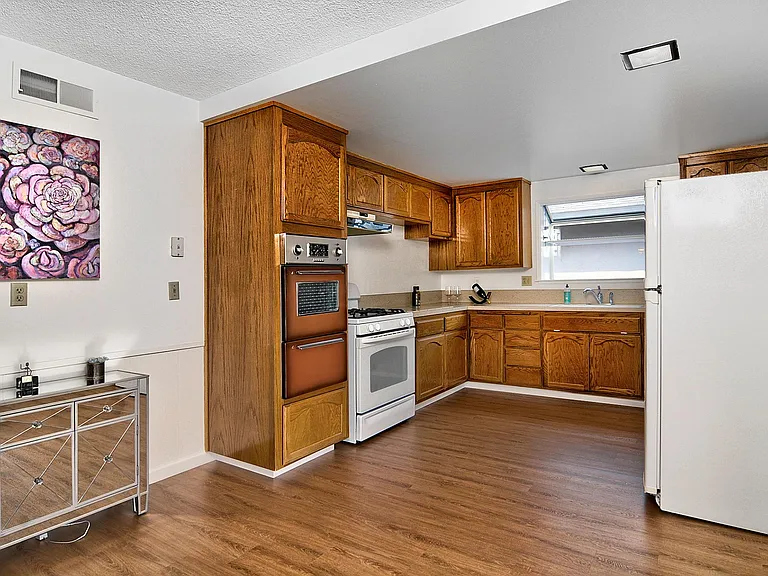 5778 Waltrip Ln — Photo 12