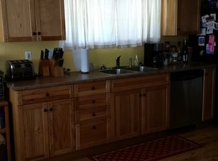 1719 Crestway Dr, Garden City, KS 67846