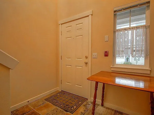 1392 Huckleberry Cir #1392, Issaquah, WA 98029