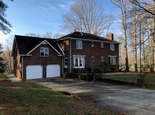 1165 Hummingbird Ln, South Boston, VA 24592