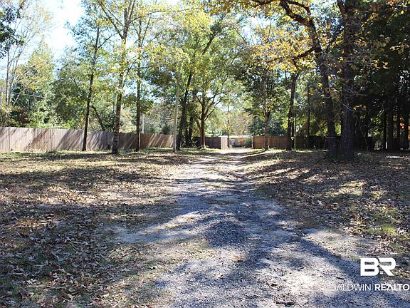 4th image of 18165 Fox Branch Ln