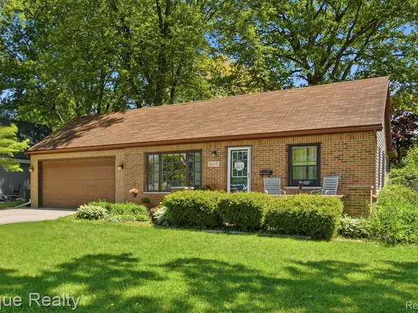 1609 New Jersey Ave, Marysville, MI 48040