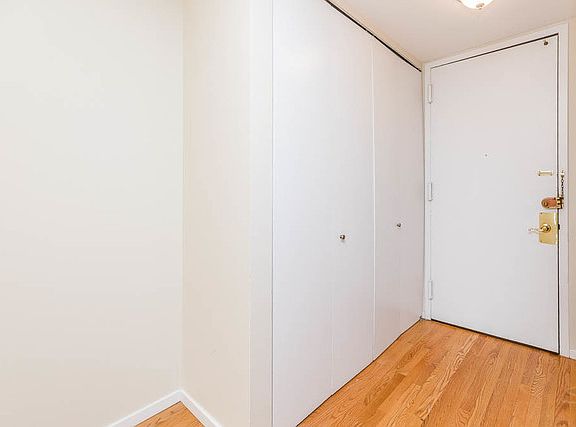 4th image of 1540 N La Salle St #408
