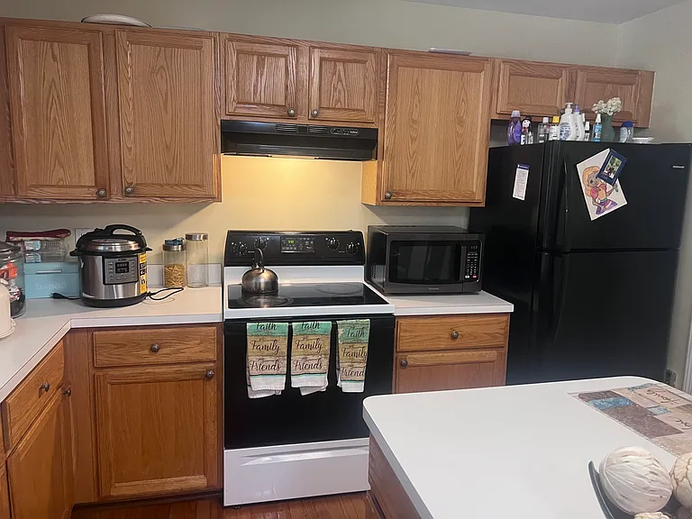 1453 Glenview Dr — Photo 10