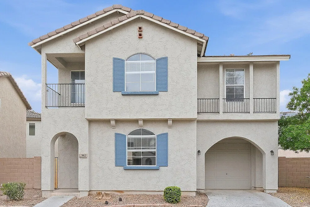 4 bed, 2.5 bath, 1395 sqft, $1,905 — Photo 1