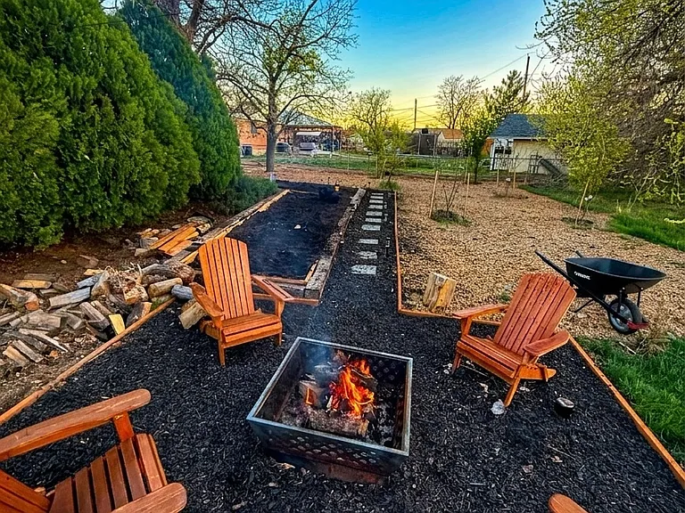 Firepit with walkway